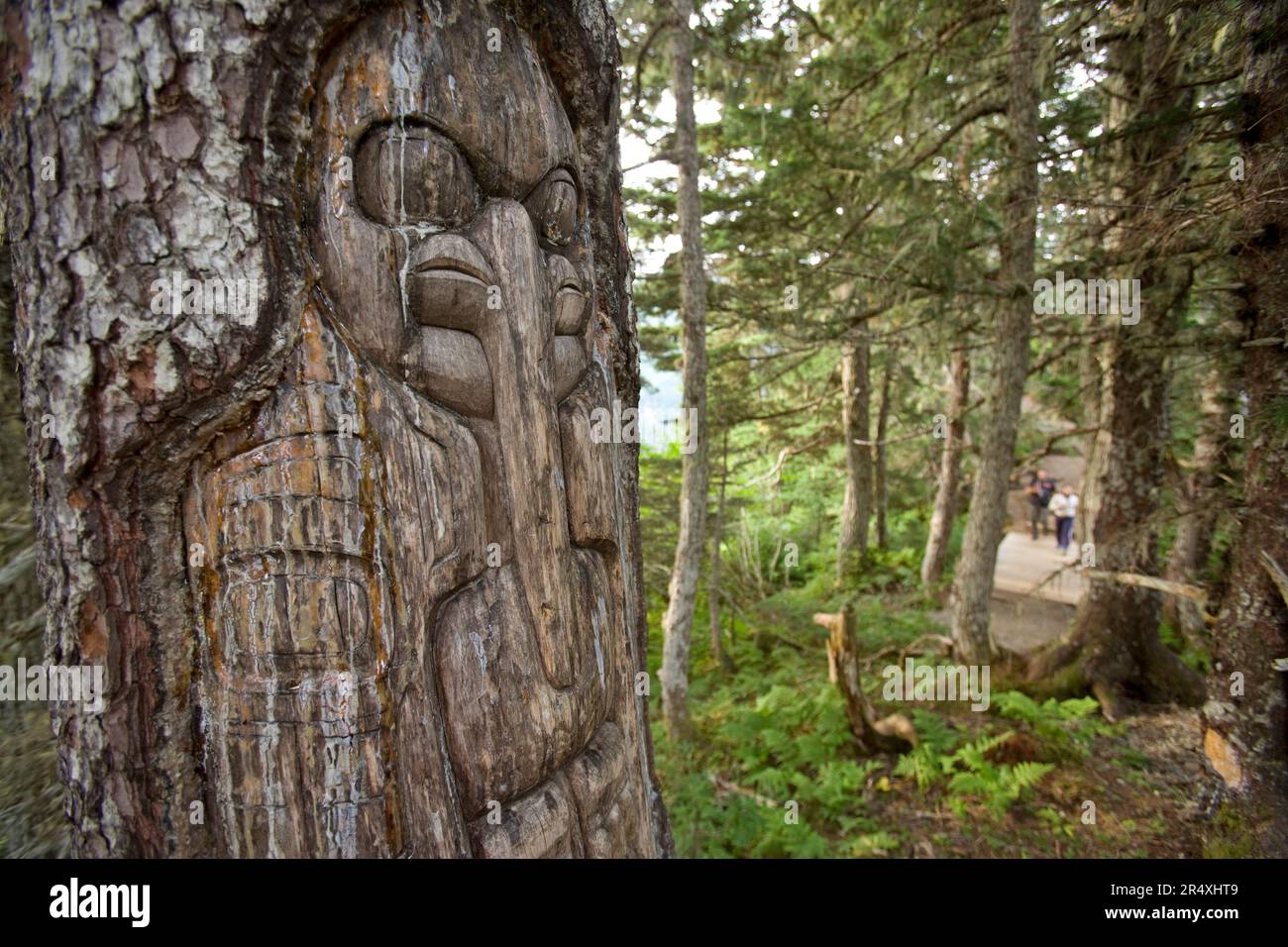 Yeil-The Raven, árbol vivo tallas de los Tlingit, Juneau, Alaska. Foto de stock