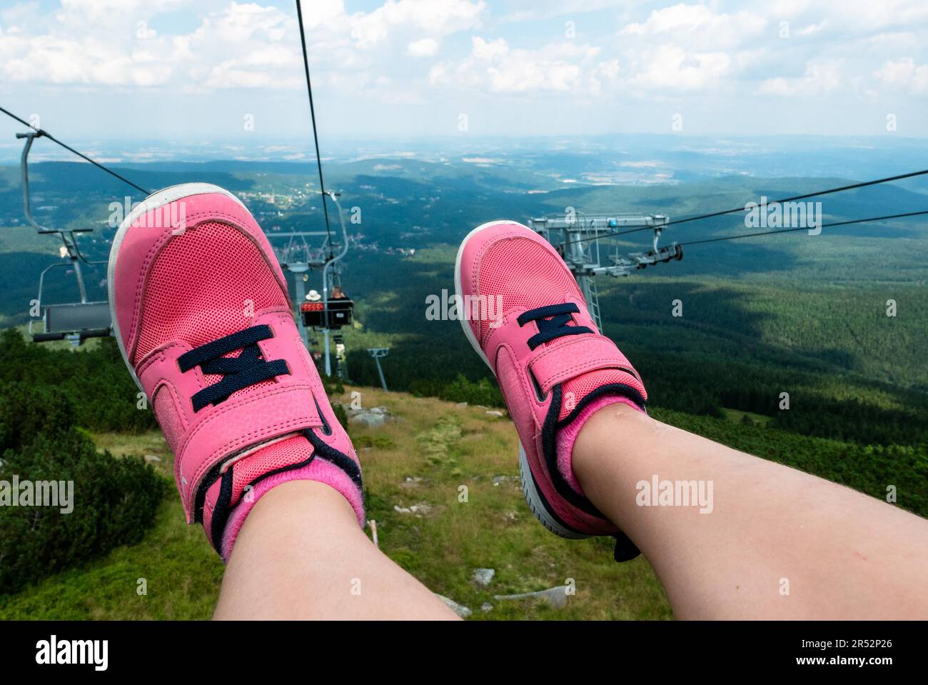 Telesilla en Szklarska Por?ba, Polonia, Montañas de los Gigantes, Europa Foto de stock