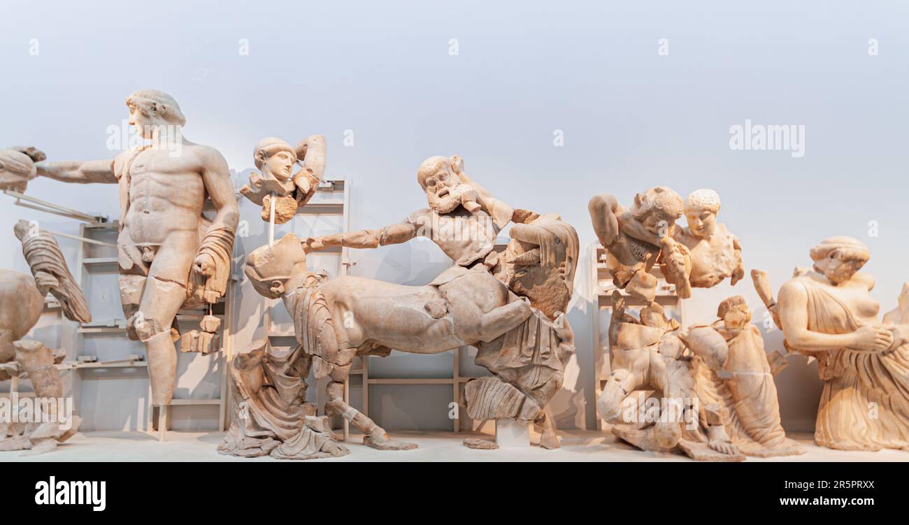 Esculturas y artefactos de la mitología griega antigua Foto de stock