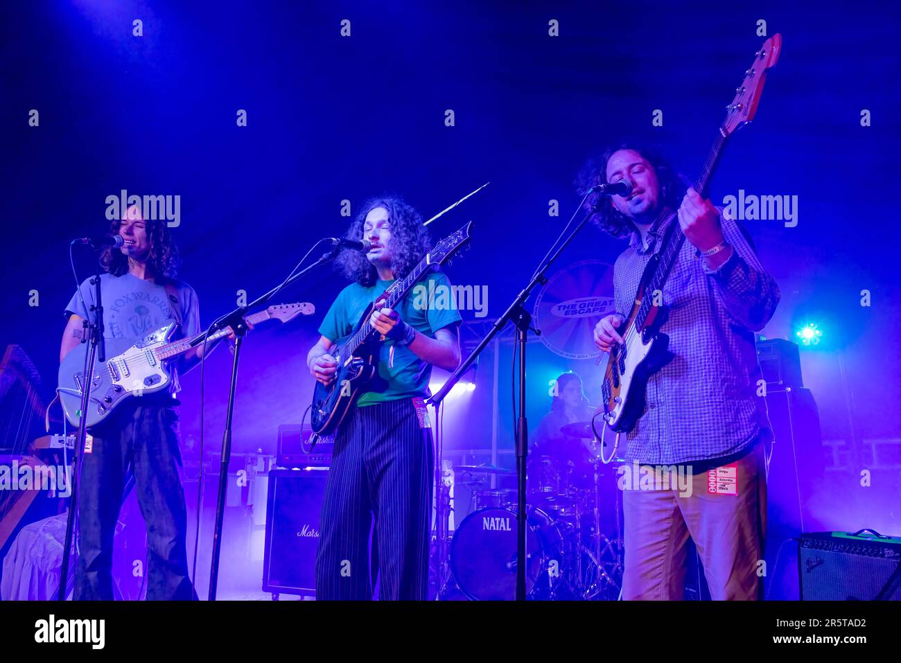 Brighton, ciudad de Brighton & Hove, East Sussex, Reino Unido. Hutch actuando en el TGE Beach Stage, el Great Escape Festival 2023. 12 de mayo de 2023. Foto de stock