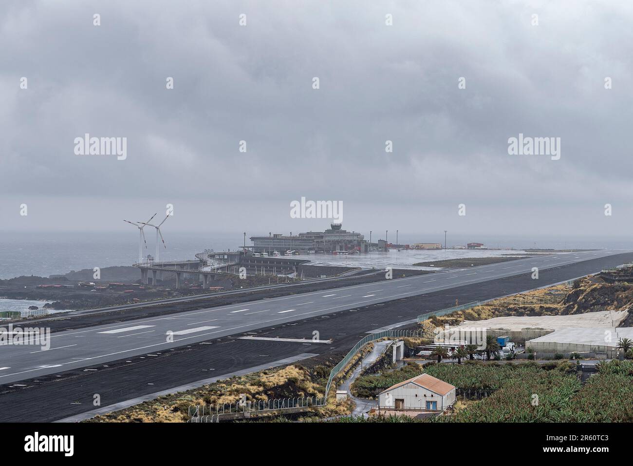 Runway at La Palma airport closed due to squall scar on June 6