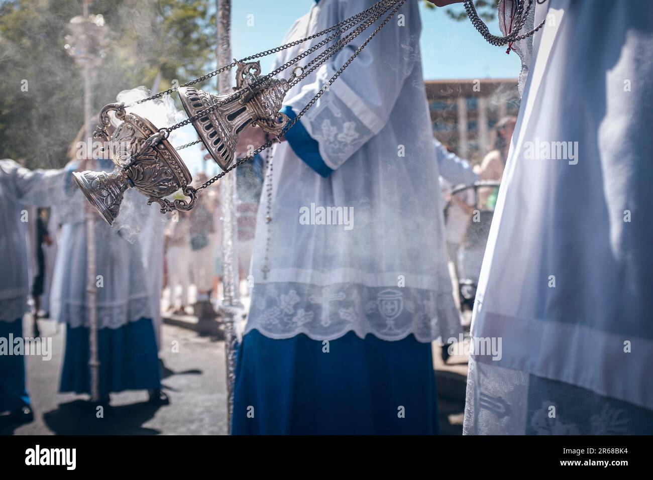 Incienso durante la Semana Santa (Semana Santa) procesiones en Málaga,  Andalucía, España Fotografía de stock - Alamy