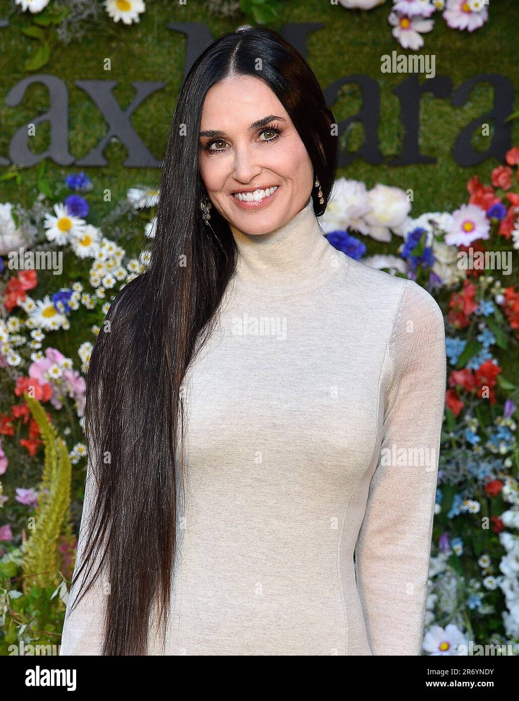 Demi Moore llega al desfile de Max Mara en el Ayuntamiento de Estocolmo