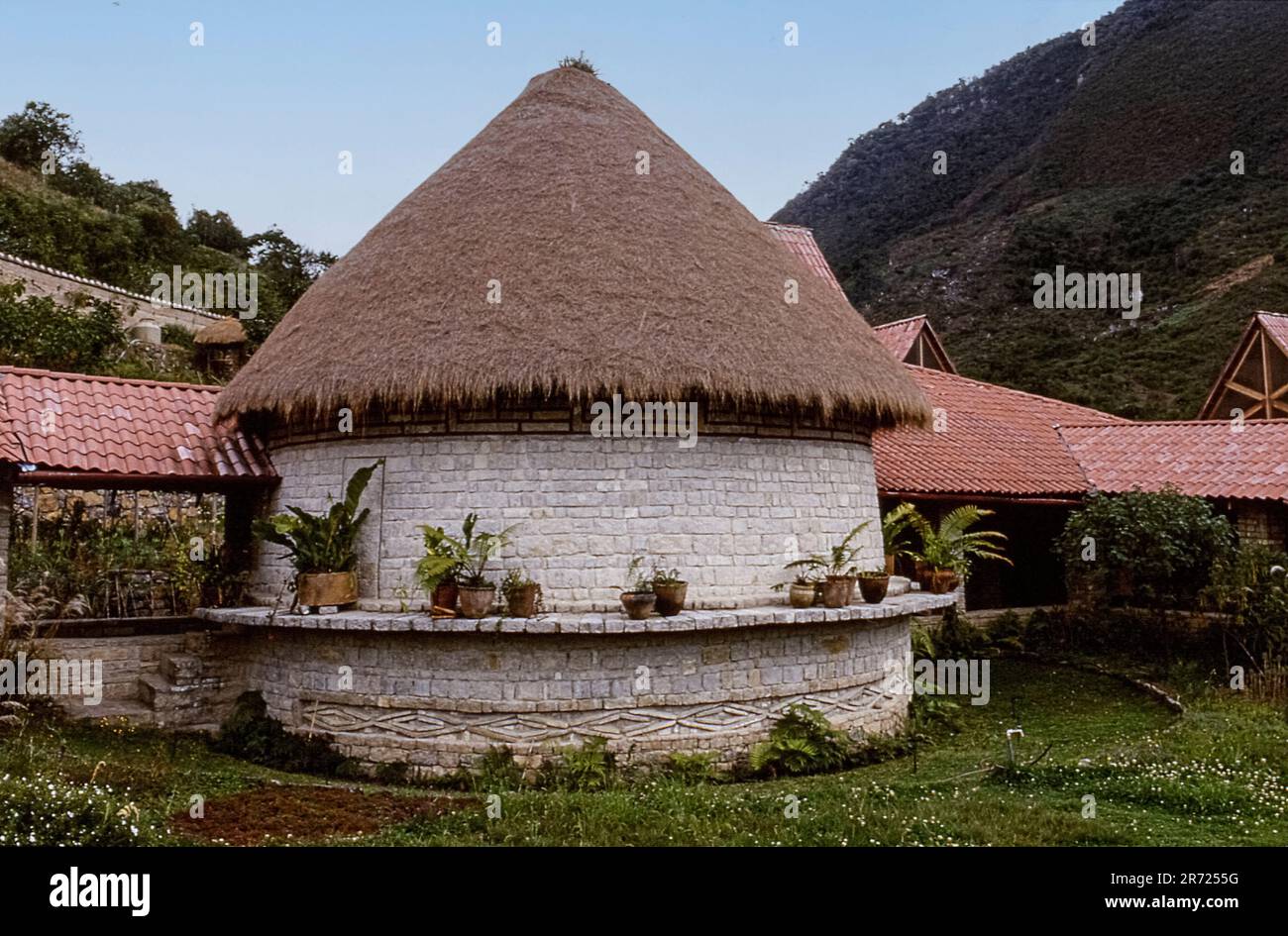 Perù Leymebamb Mallqui centro en Leymebamba - recuperado en 1997 - exterior Foto de stock