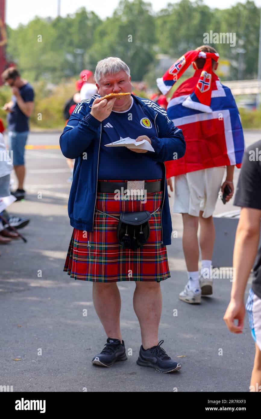 Oslo, Noruega, 17 de junio de 2023. Un aficionado escocés hambriento antes de la clasificación para la UEFA Euro 2024 entre Noruega y Escocia en el estadio Ullevål en Oslo Crédito: Frode Arnesen/Alamy Live News Foto de stock