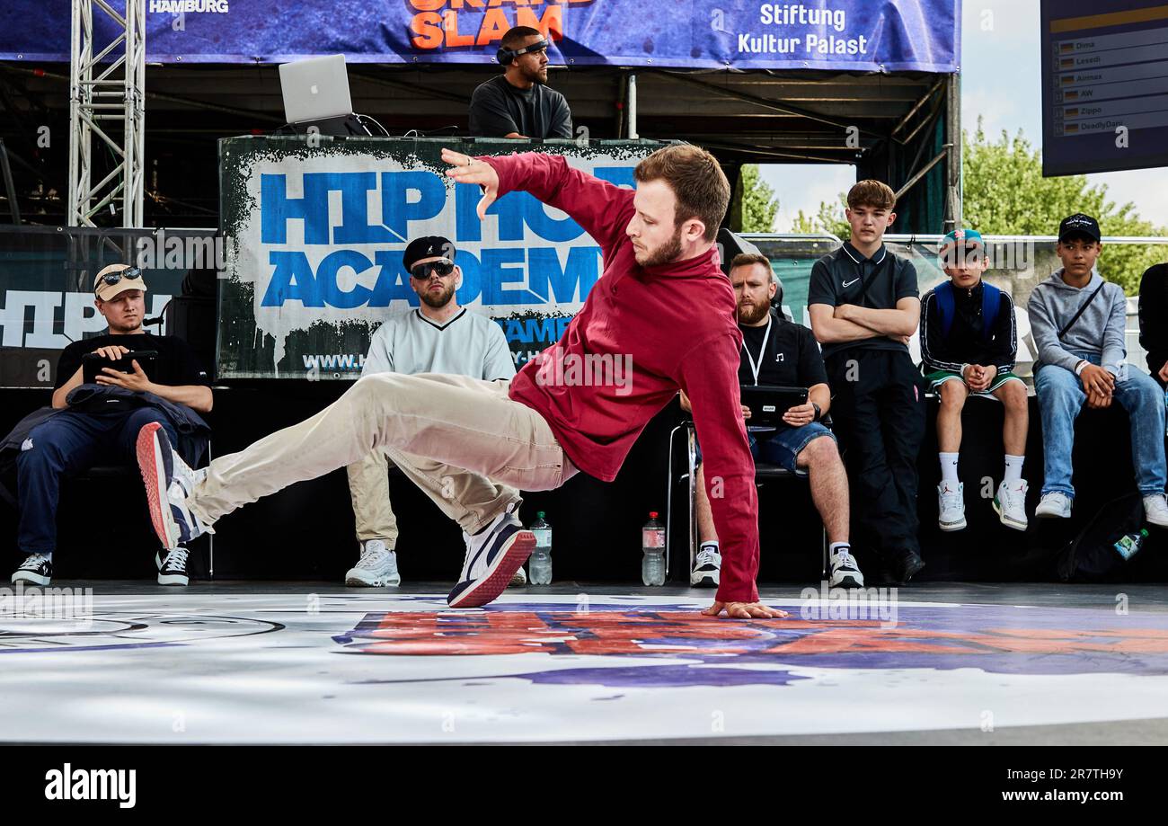 Hamburgo, Alemania. 17º de junio de 2023. B-Breaker Dima actúa en la pista  de baile. La Academia de Hip Hop Hamburgo y Faktor 3 organizaron un Hip Hop  Grand Slam en el '