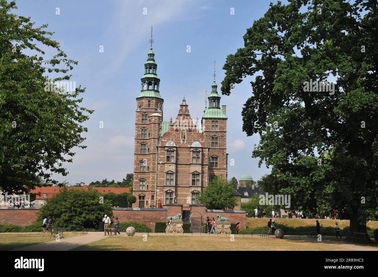 20 de junio de 2023 / Castillo de en el jardín de los reyes o
