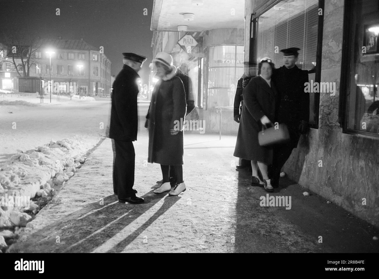 Real 12-4-1960: Fue un sábado por la noche la noche revela la riqueza y la  pobreza, la felicidad y el anhelo. Pero el sábado en Noruega ofrece una  gran cantidad de eventos