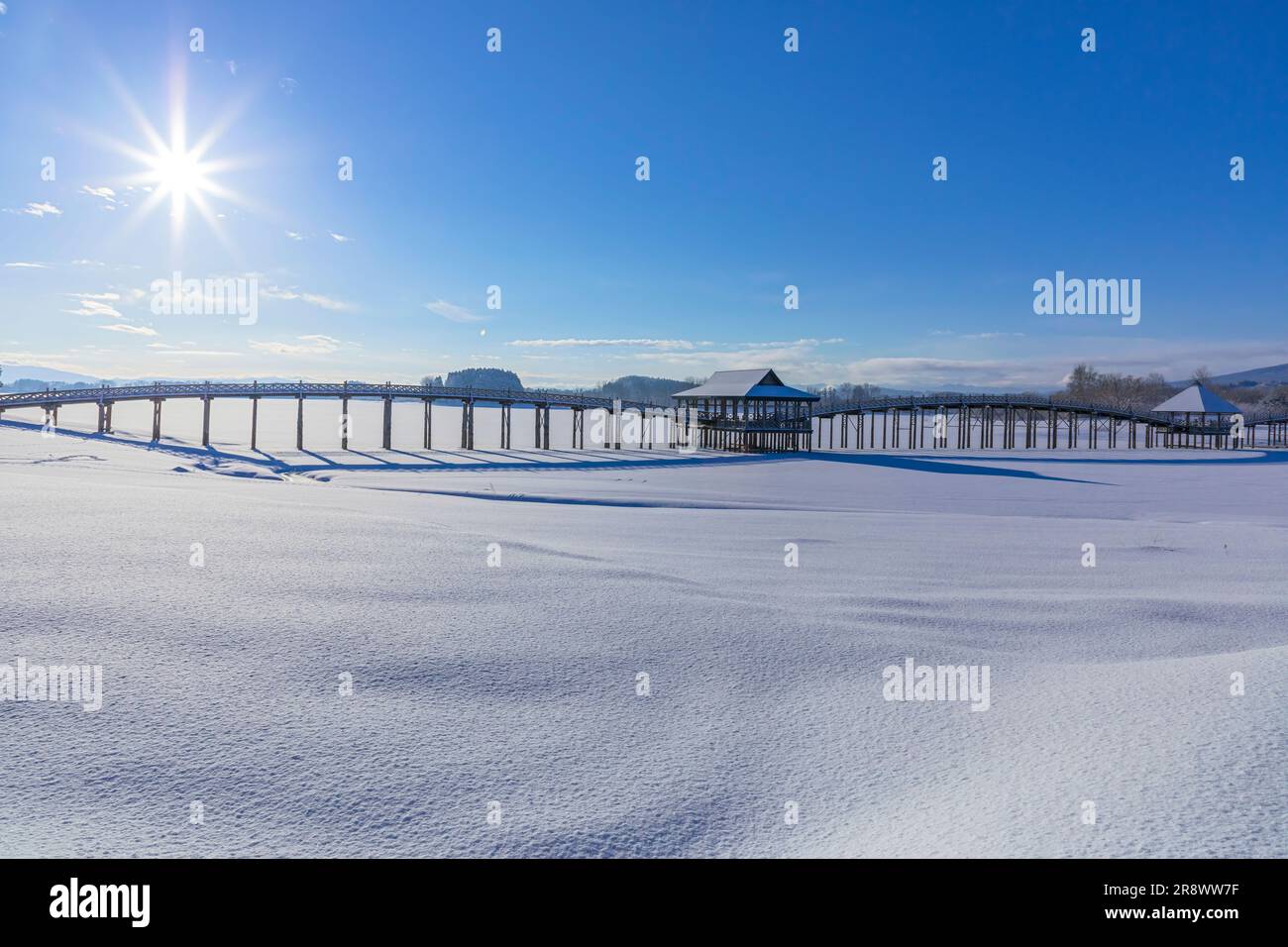 Puente Tsuru-no-mai en invierno Foto de stock