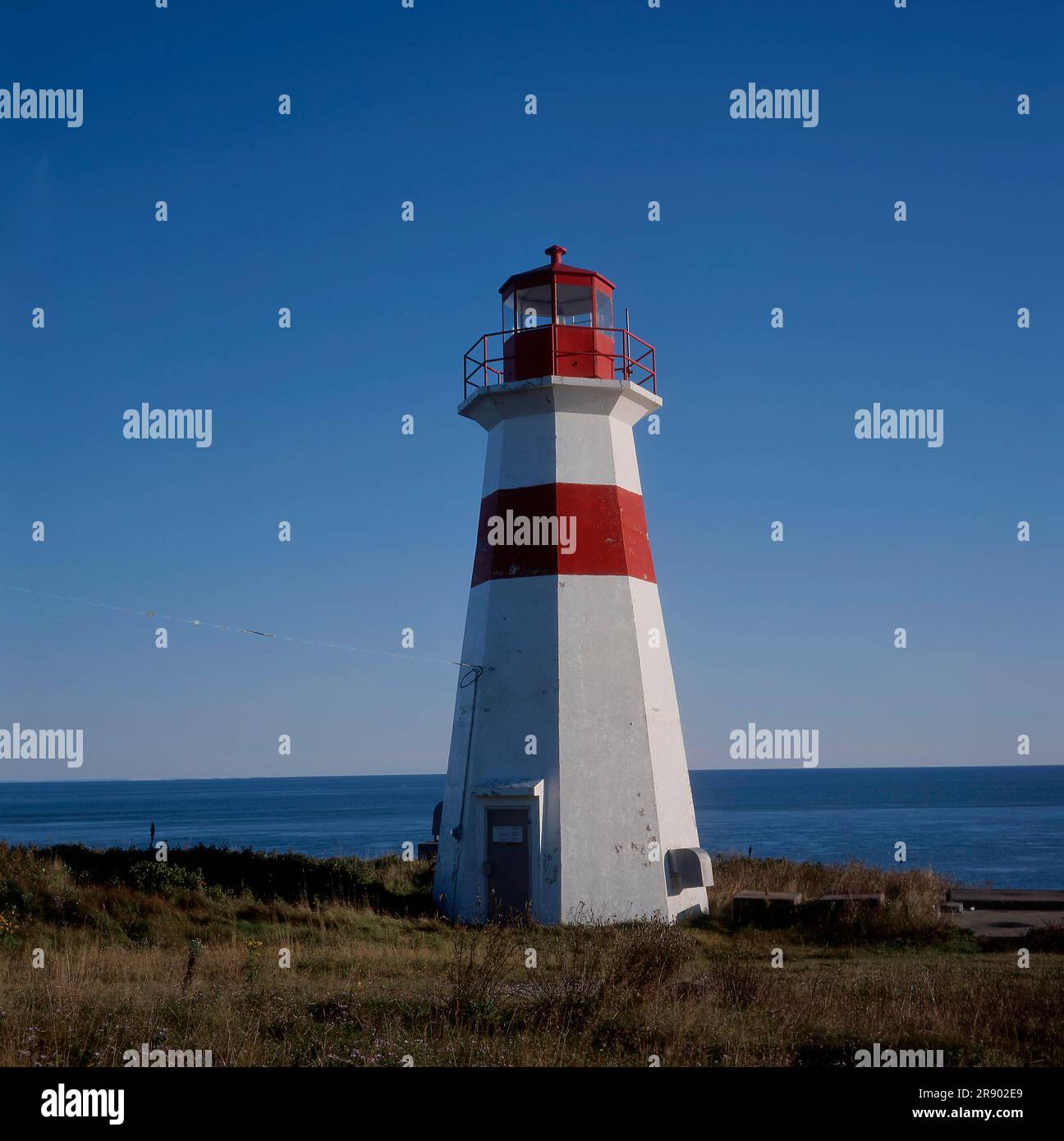 Invertir cae a lo largo del Río San Juan, en San Juan, la Bahía de Fundy,  Fundy unidad costera, la Highway 1, New Brunswick, Canadá Fotografía de  stock - Alamy