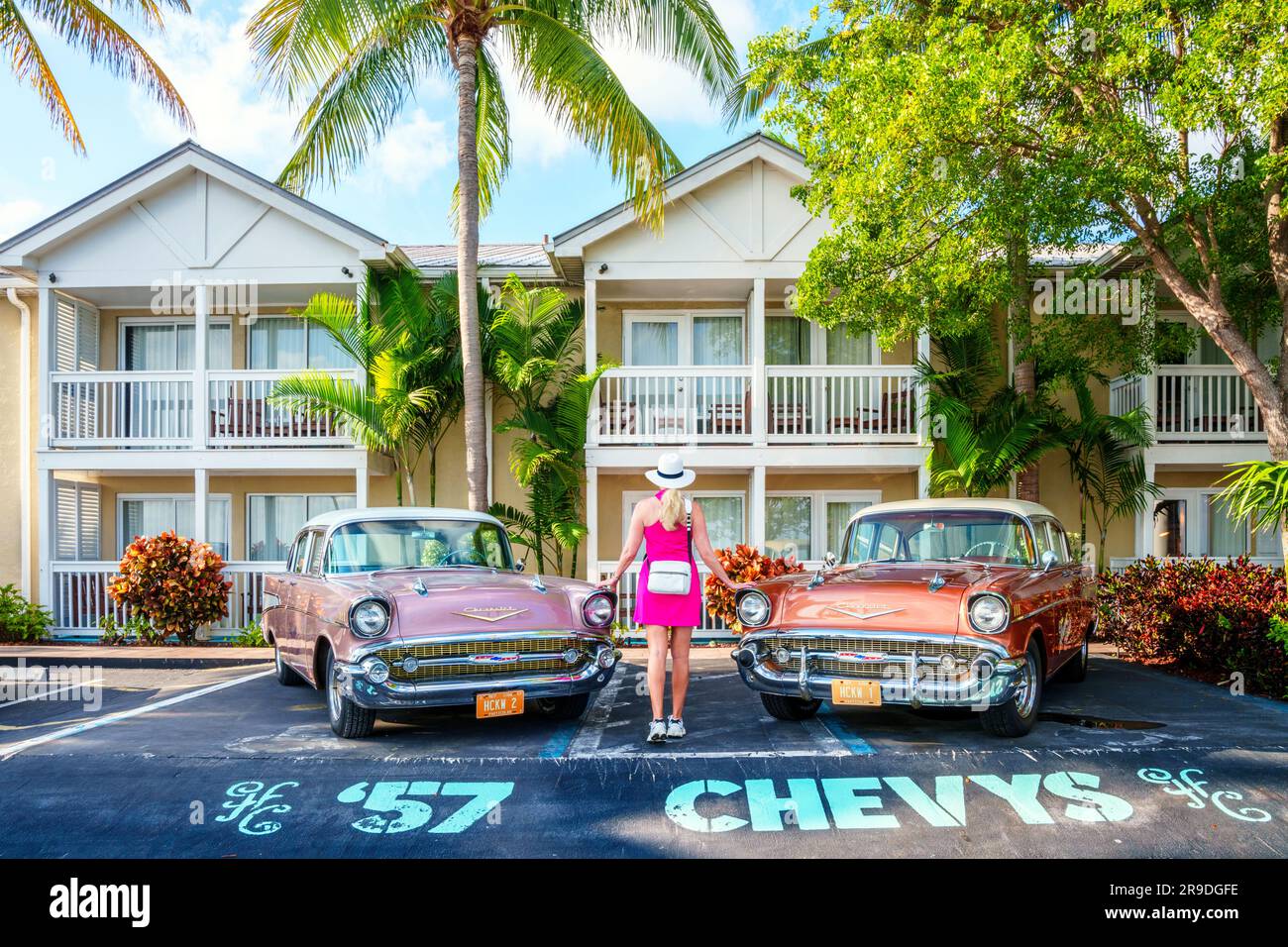 Hotel Havana Cabana, Oldtimer de Cuba decorado frente al Hotel Key West, Florida, Estados Unidos Foto de stock