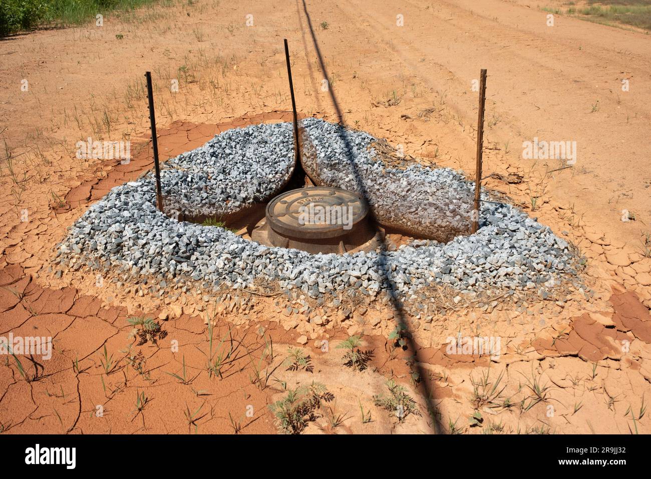 Suelo de arcilla roja fotografías e imágenes de alta resolución - Alamy