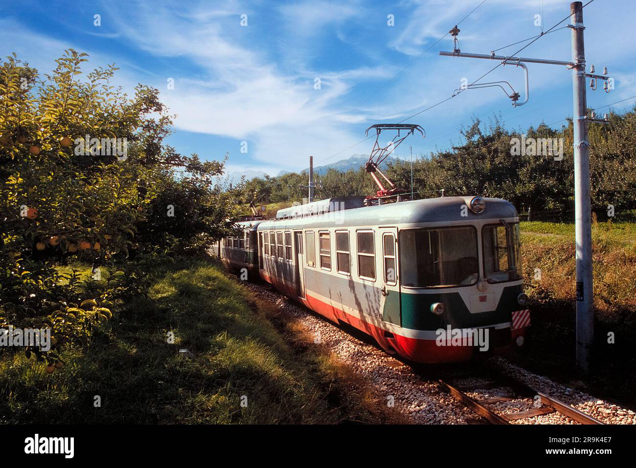 Italia Trentino Alto Adige Ferrocarril Trento - Malè Foto de stock