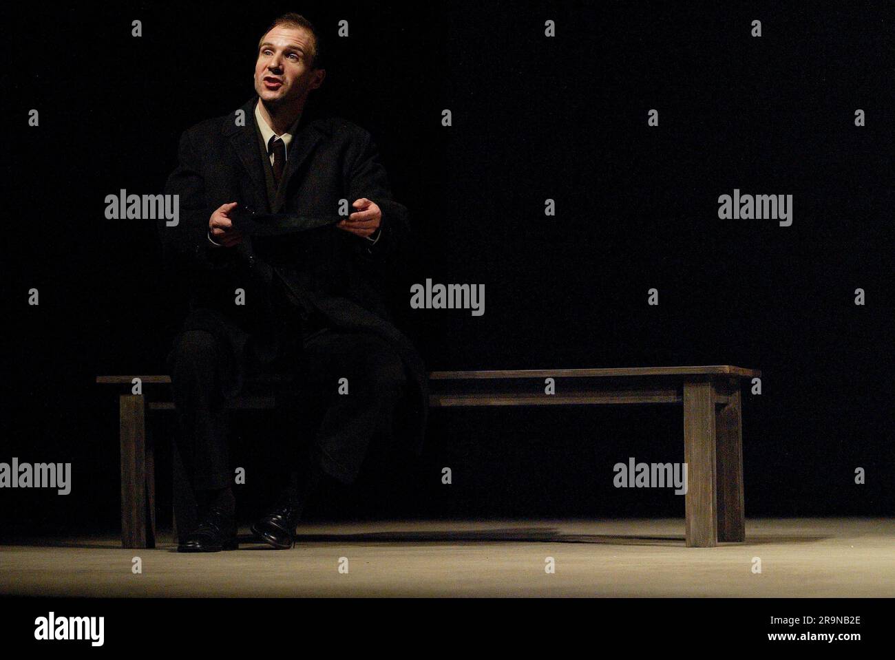 Ralph Fiennes interpreta el primer amor de Samuel Beckett en una