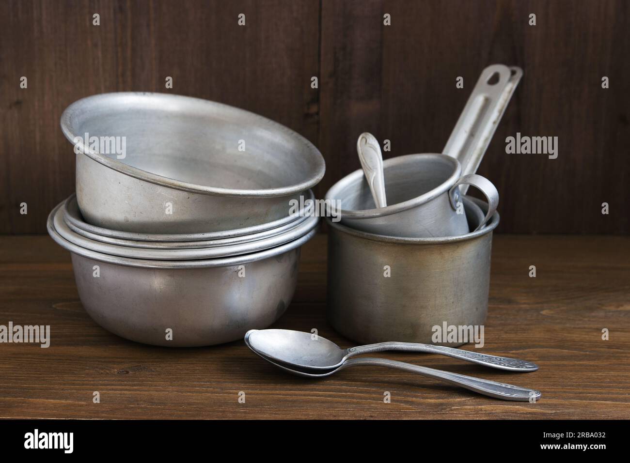 Ollas de aluminio para cocinar fotografías e imágenes de alta resolución -  Alamy