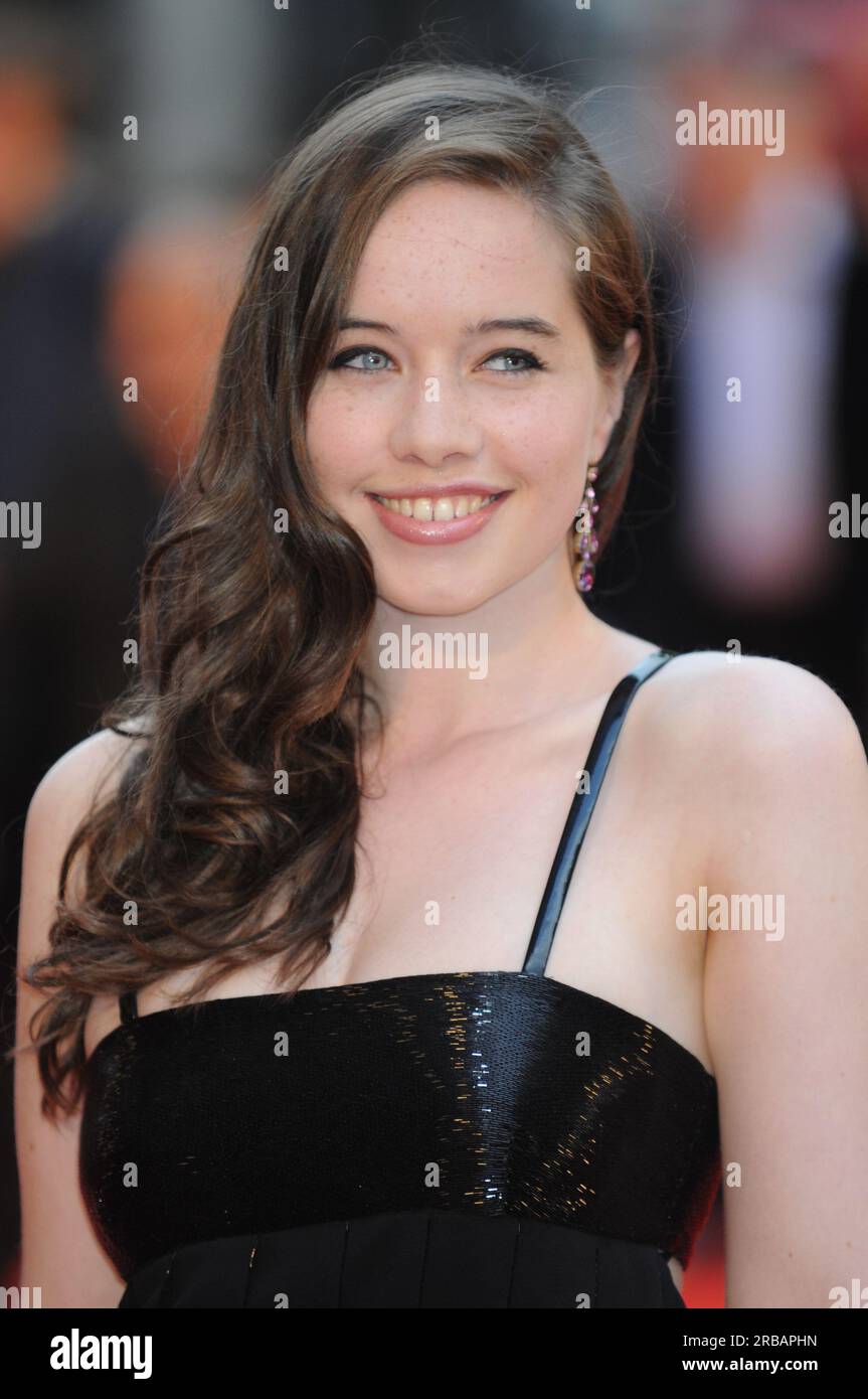 Anna Popplewell, La Duquesa, Estreno Mundial, Odeon Leicester Square, Londres, REINO UNIDO Foto de stock