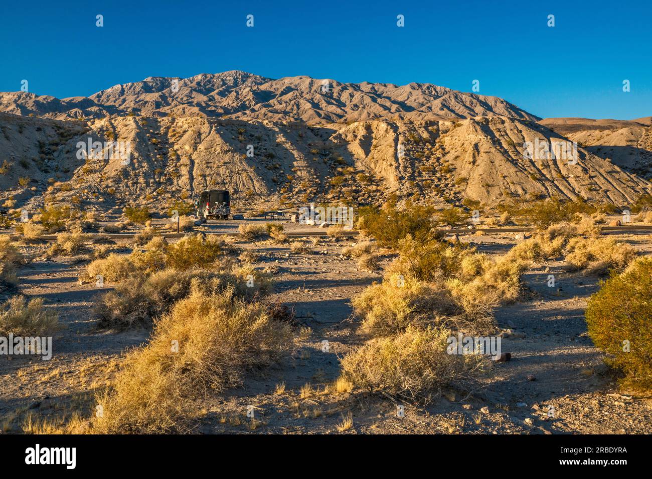 Mesquite Spring Campground, sobre Death Valley Wash, Parque Nacional del Valle de la Muerte, California, EE.UU Foto de stock
