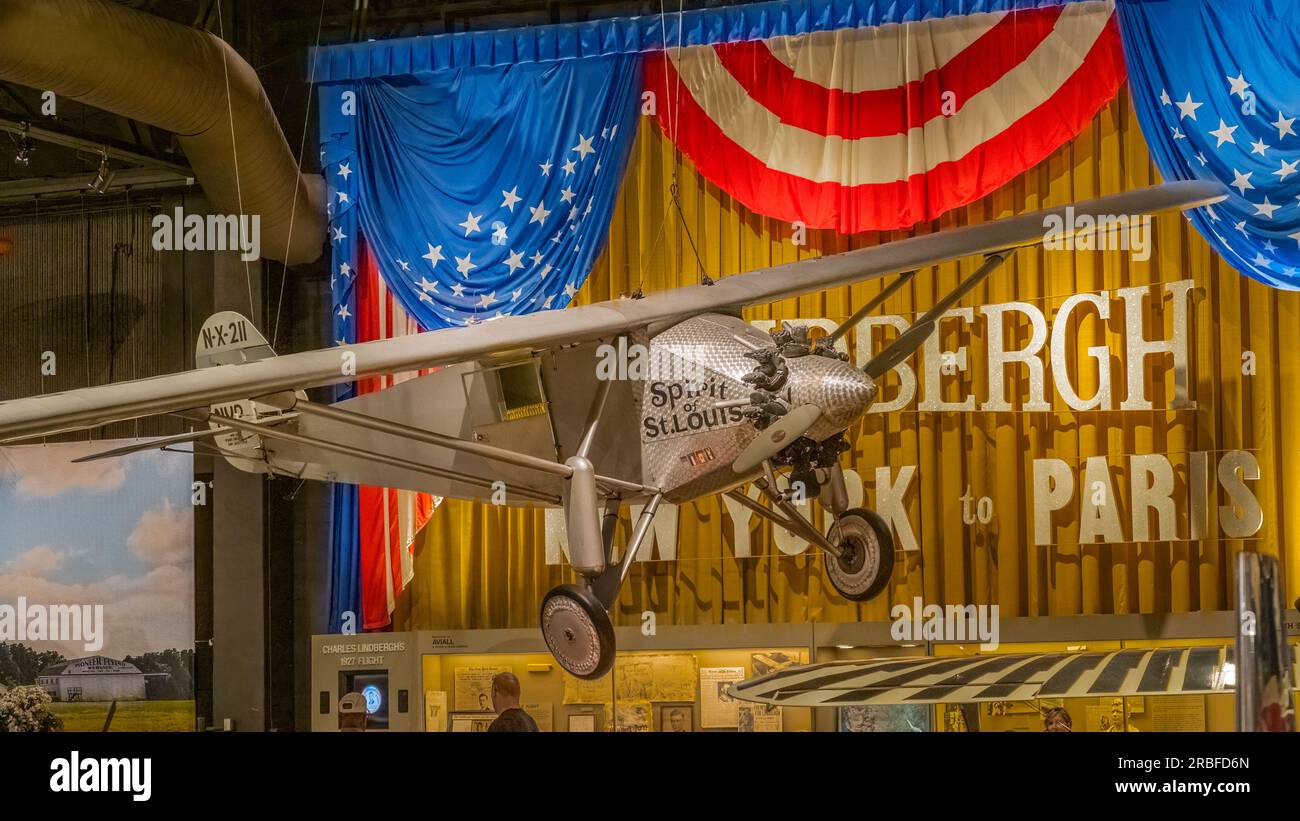 En el interior del Museo de Aviación de EAA o el Museo de la Asociación de Aviones Experimentales en Oshkosh, Wisconsin, Estados Unidos Foto de stock