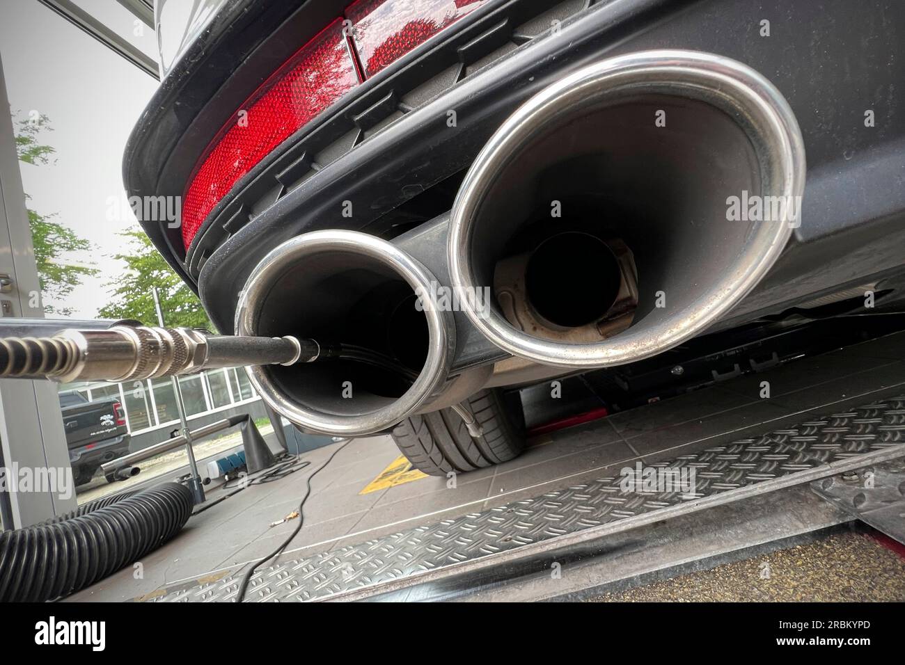 Análisis de los gases de escape de un coche