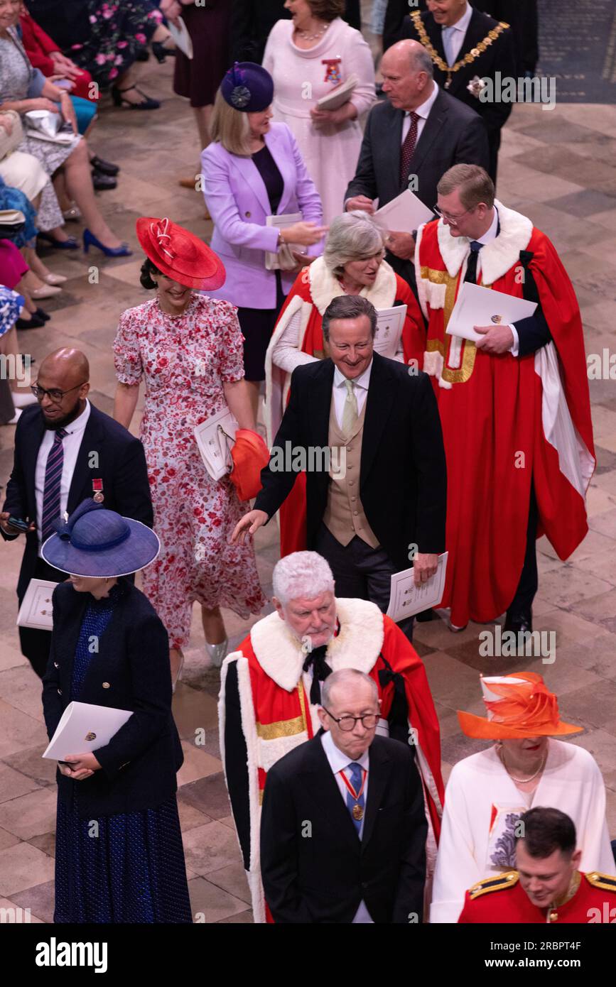 El ex primer ministro conservador David Cameron asiste a la coronación del rey Carlos III dentro de la abadía de Westminster, Londres, Reino Unido, 06 de mayo de 2023 Foto de stock