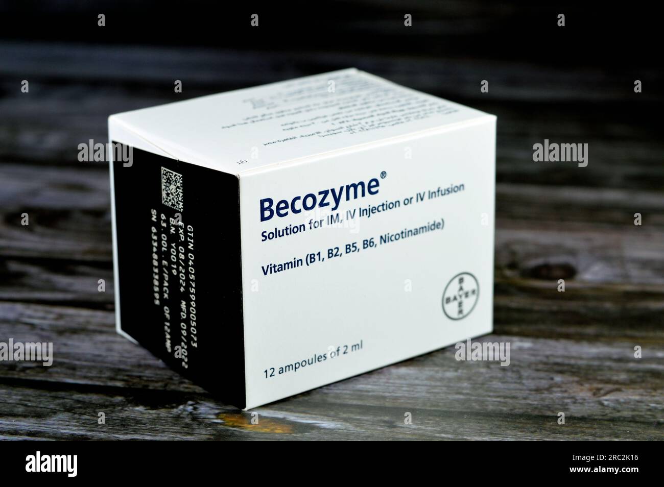 El CAIRO, EGIPTO, 26 2023 DE JUNIO Becozyme Inyección Vitaminas B1, B2