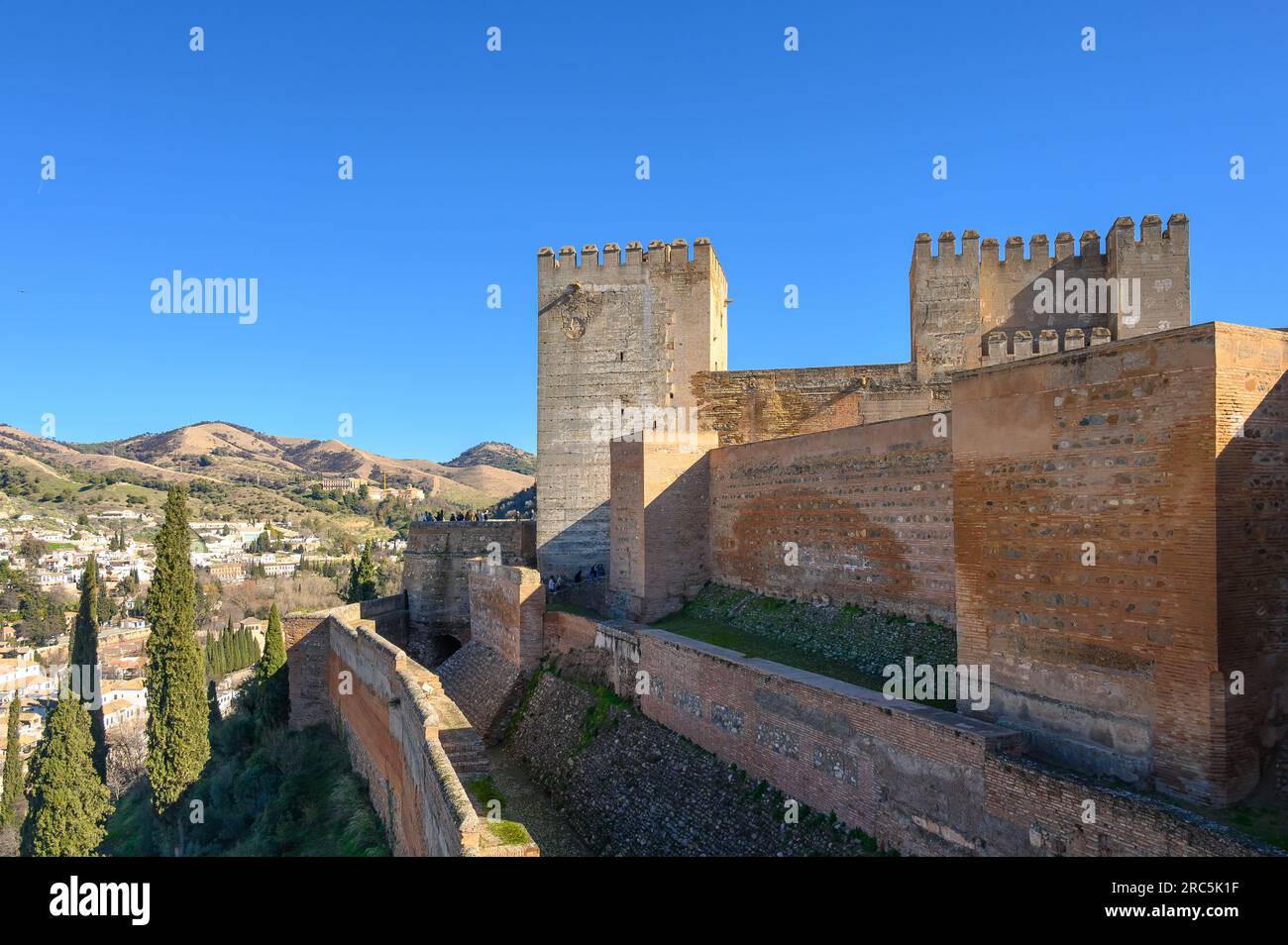 Arquitectura medieval de la Alhambra, Granada, España Foto de stock