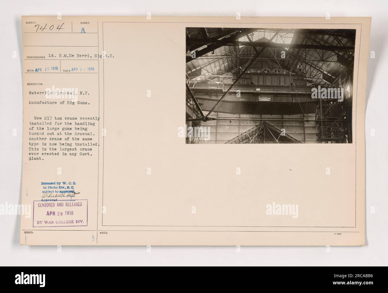 Nueva grúa de 217 toneladas instalada en el Arsenal del Gobierno en