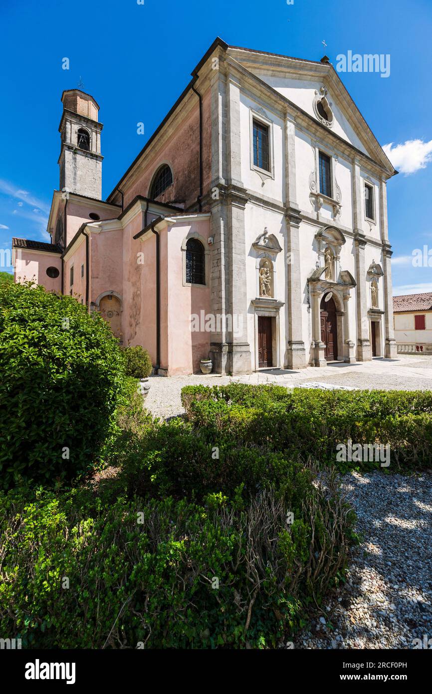 Italia Veneto Cison di Valmarino - Iglesia de San María de la Asunción - Siglo XVII Foto de stock