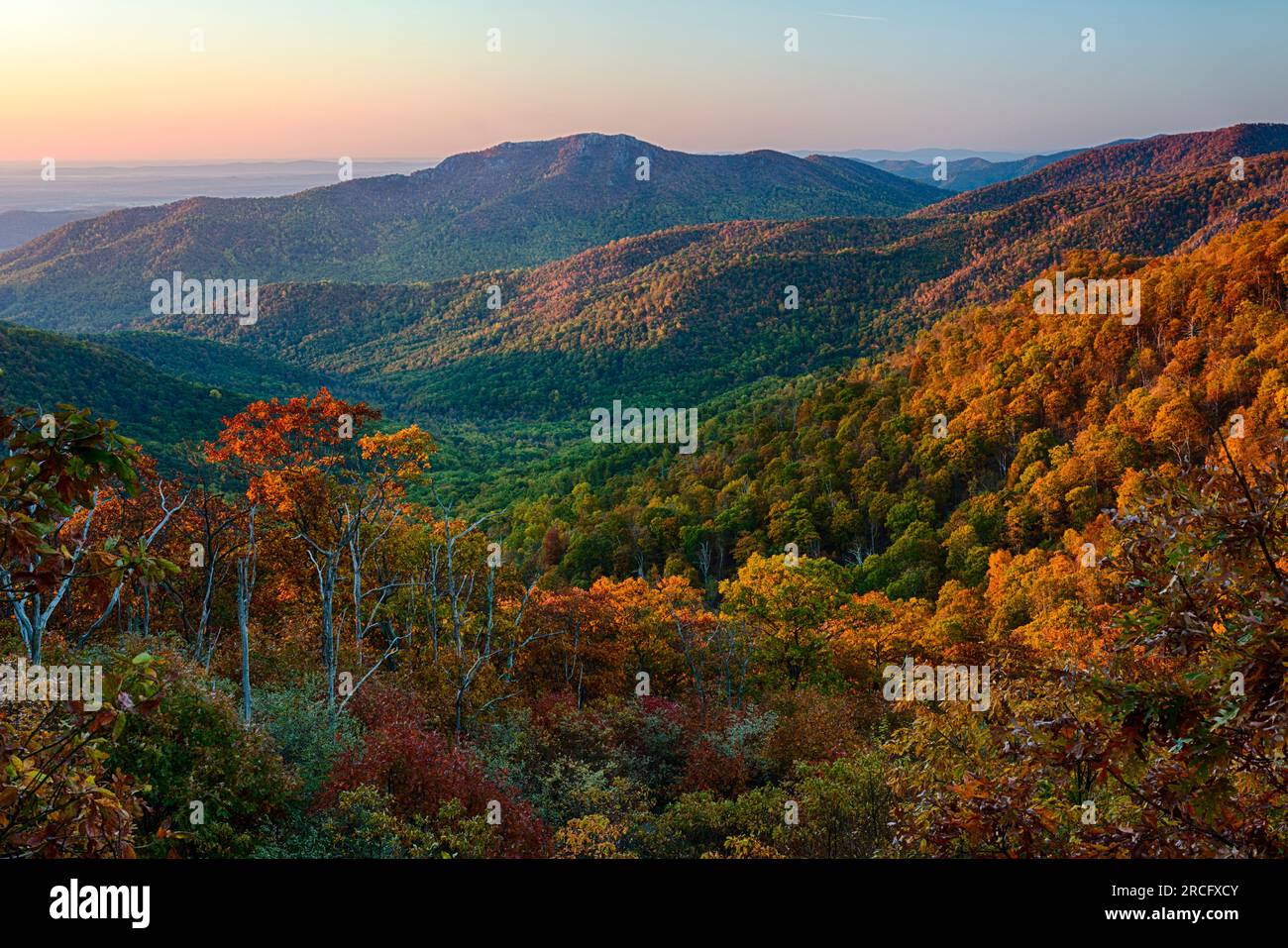Rag antigua montaña, Parque Nacional de Shenandoah, Virginia, EE.UU. Foto de stock