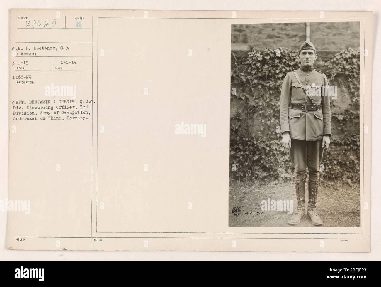 Leyenda 'Capitán Benjamin A. Dubois, Q.M.C. Div. Oficial de Desembolso