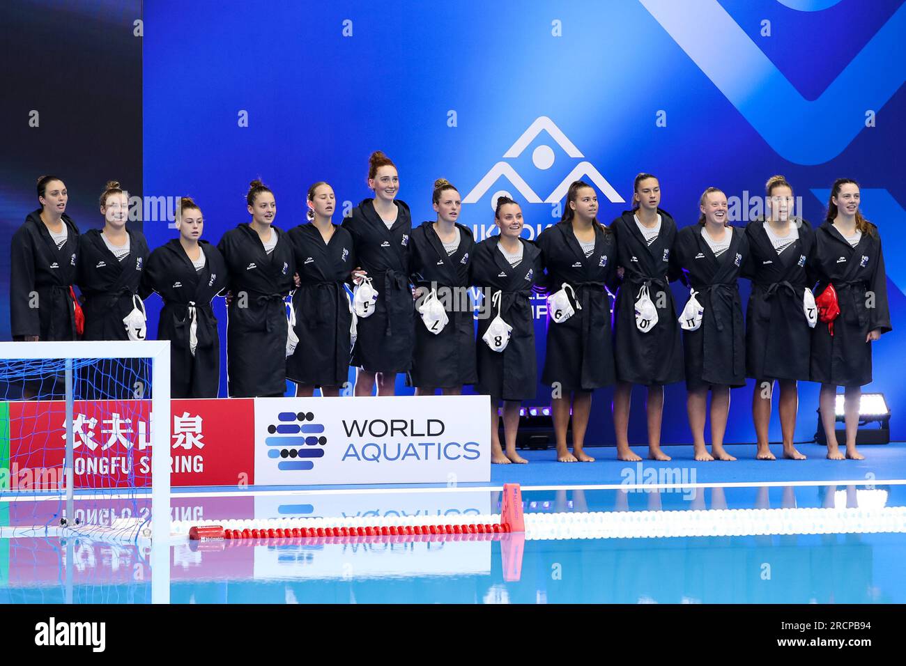 Fukuoka, Japón. 16º de julio de 2023. FUKUOKA, JAPÓN - 16 DE JULIO: Jessica Milicich, Emily Nicholson, Bernadette Doyle, Libby Gault, Gabrielle Milicich, Aggie Weston, Emmerson Houghton, Katie McKenty, Sophie Shorter Robinson, Gabby MacDonald, Kaitlin Howarth, Millie Quin y Samantha brillan en Nueva Zelanda durante el partido de Waterpolo femenino del Campeonato Mundial de Acuática 2023 entre Japón y Nueva Zelanda el 16 de julio de 2023 en Fukuoka, Japón (Foto de Albert Ten Hove/Orange Pictures) Crédito: Orange Pics BV/Alamy Live News Foto de stock