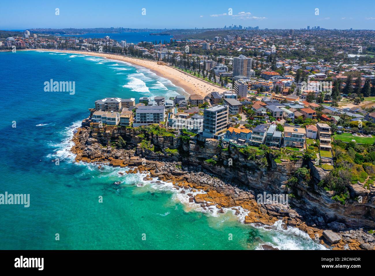 Vista aérea panorámica de drones sobre Queenscliff y Manly Northern Beaches Sydney NSW Australia Foto de stock
