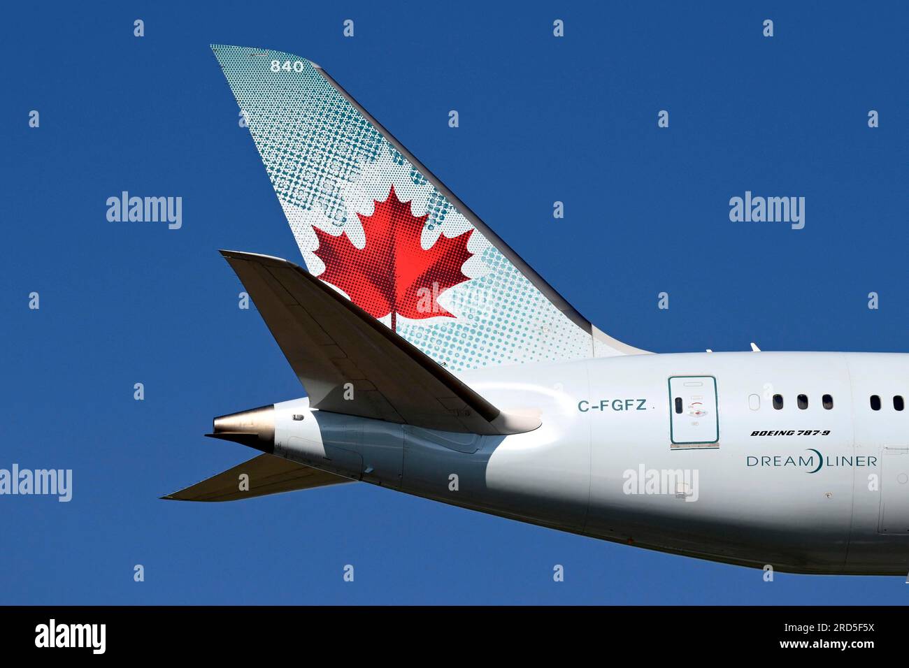 Aleta de avión Air Canada, Boeing 787-9 Dreamliner, C-FGFZ Foto de stock