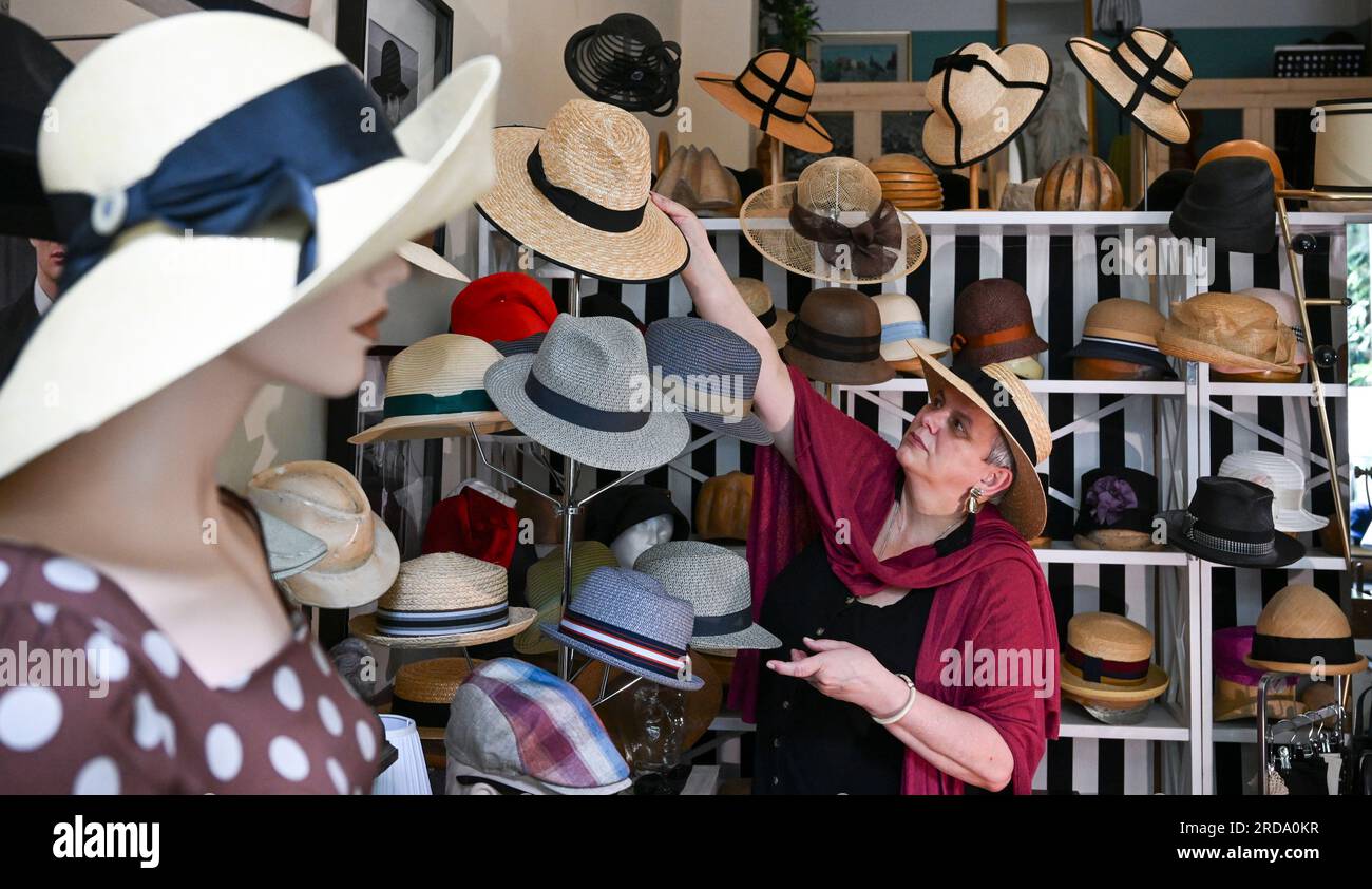 Tienda de sombreros para mujer Hay muchos estilos