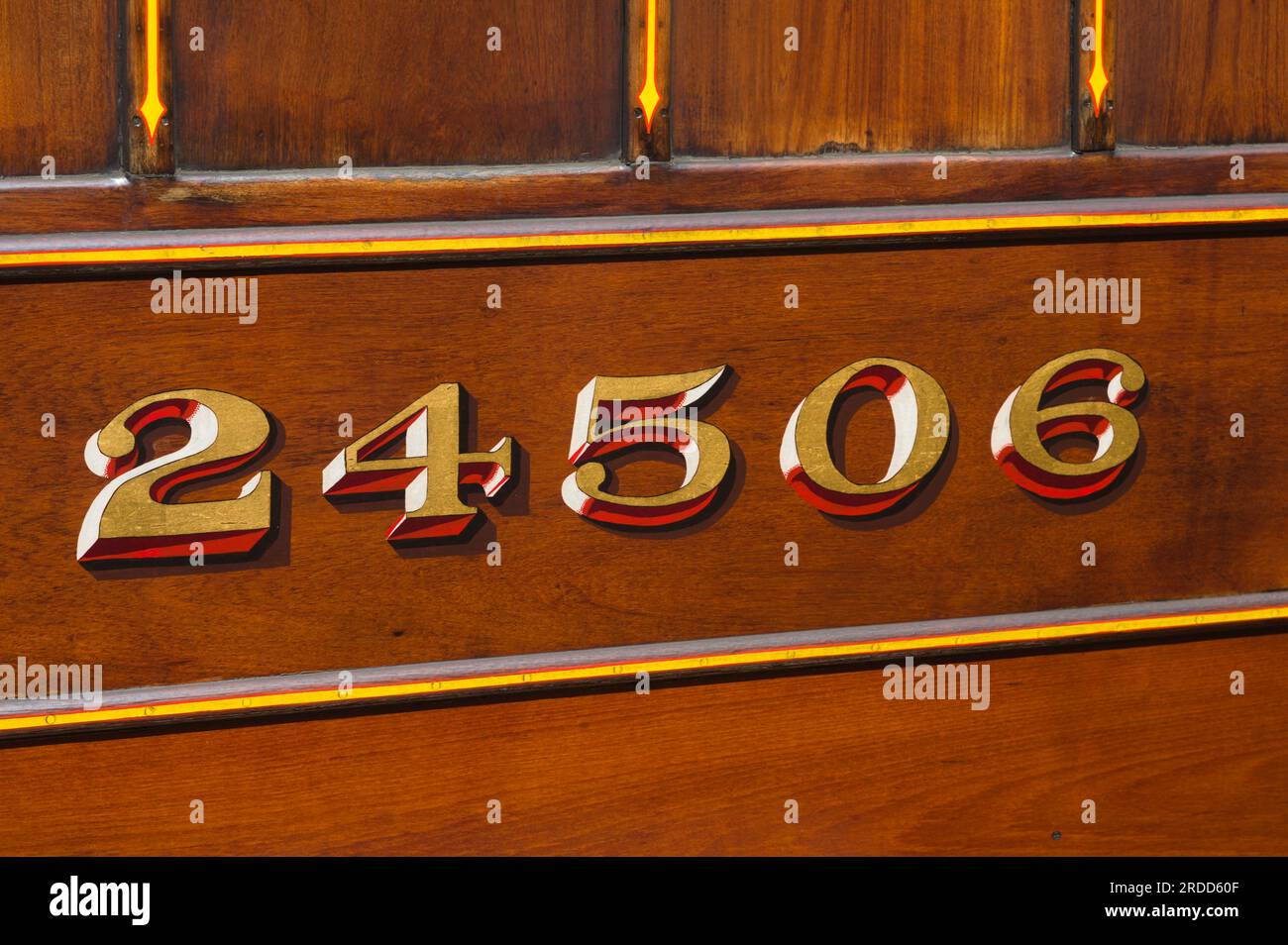 Número en el vagón de madera 24506 en el ferrocarril Severn Valley Foto de stock