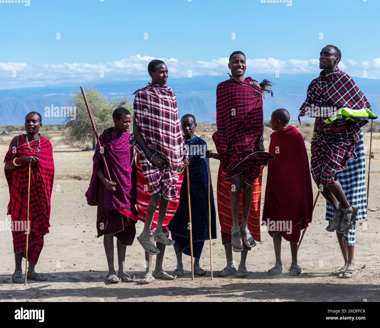 FOTOGRAFÍA DE UN PUEBLO MASAI CERCA DE KARATU EN TANZANIA, TOMADA EN AGOSTO DE 2022 Foto de stock