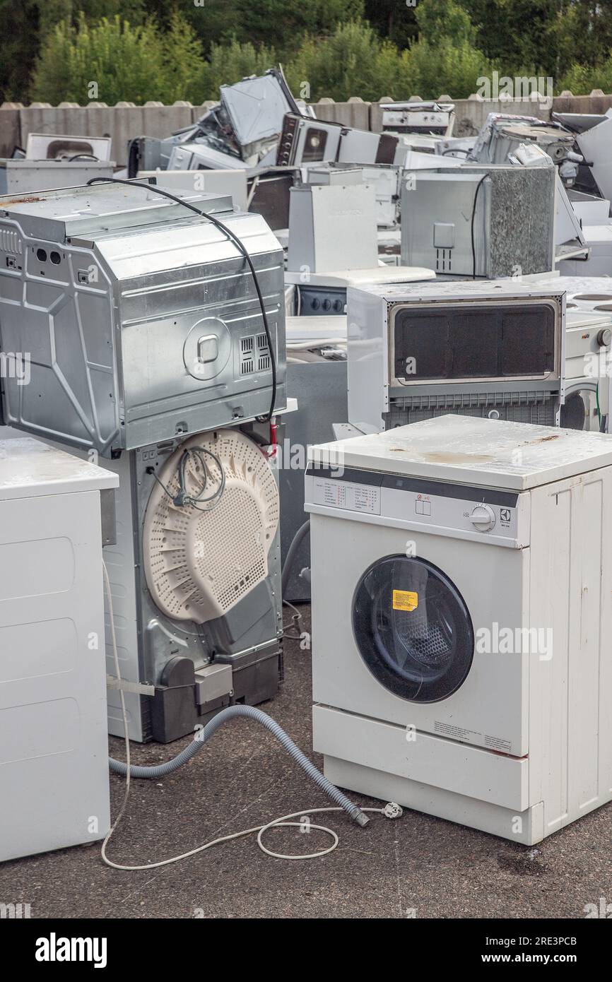 Electrodomésticos en Un centro de reciclaje en Flen, suecia Foto de stock