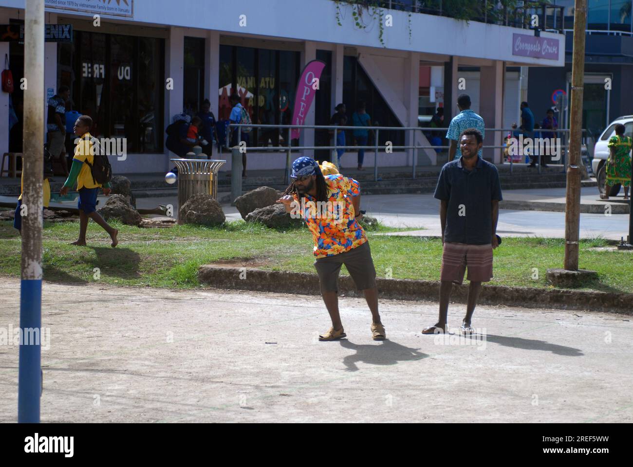 El juego de la bola que se juega en Vanuatu Oceanía. Foto de stock