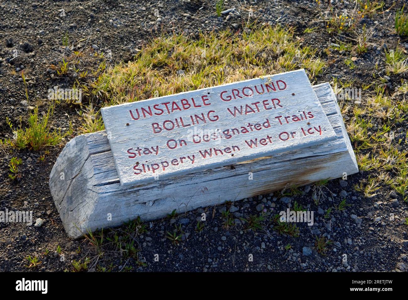 Señal de advertencia en el Parque Nacional de Yellowstone, Wyoming, EE.UU Foto de stock