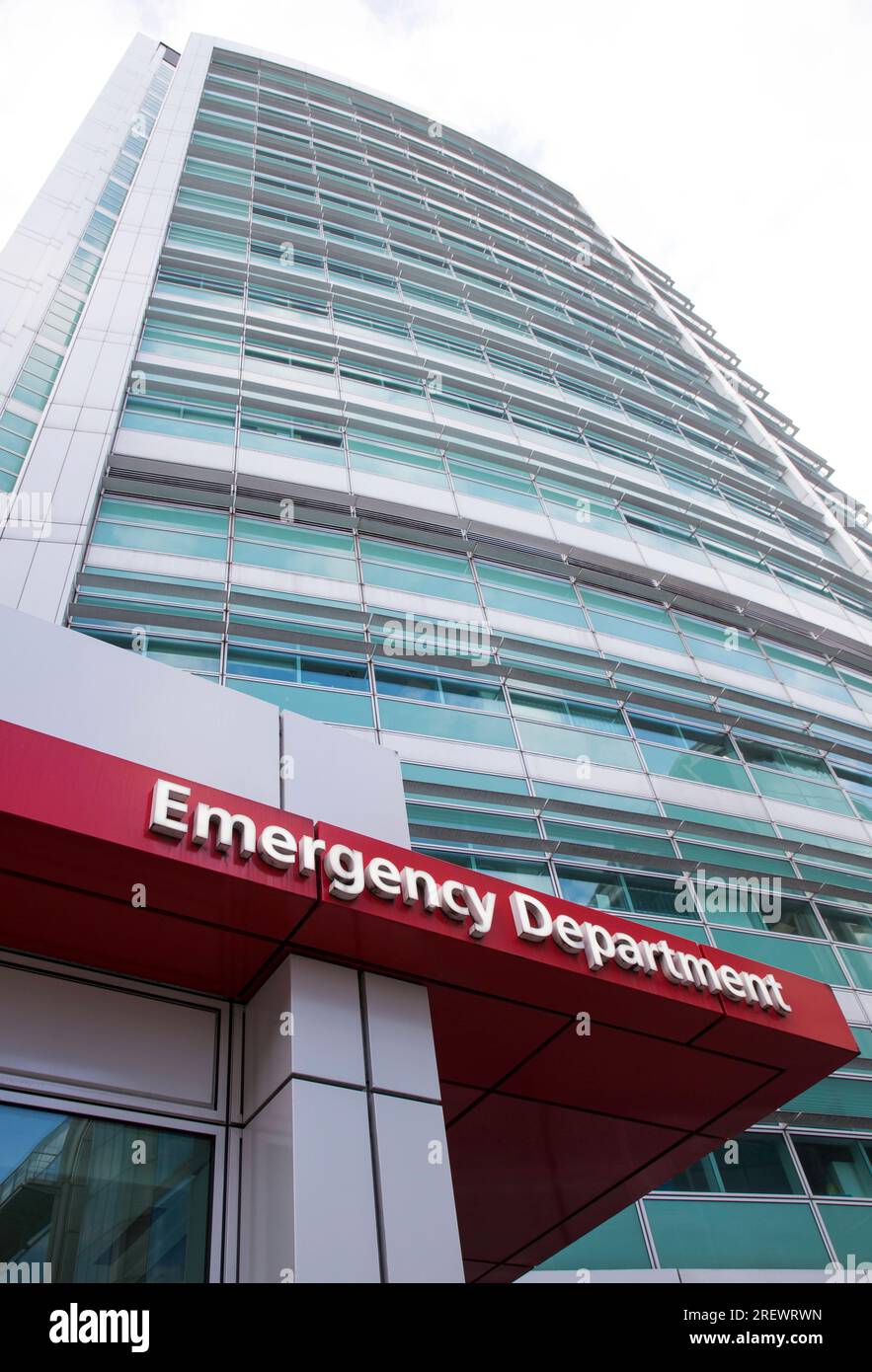 Entrada A&E en el hospital UCH NHS de Londres Foto de stock