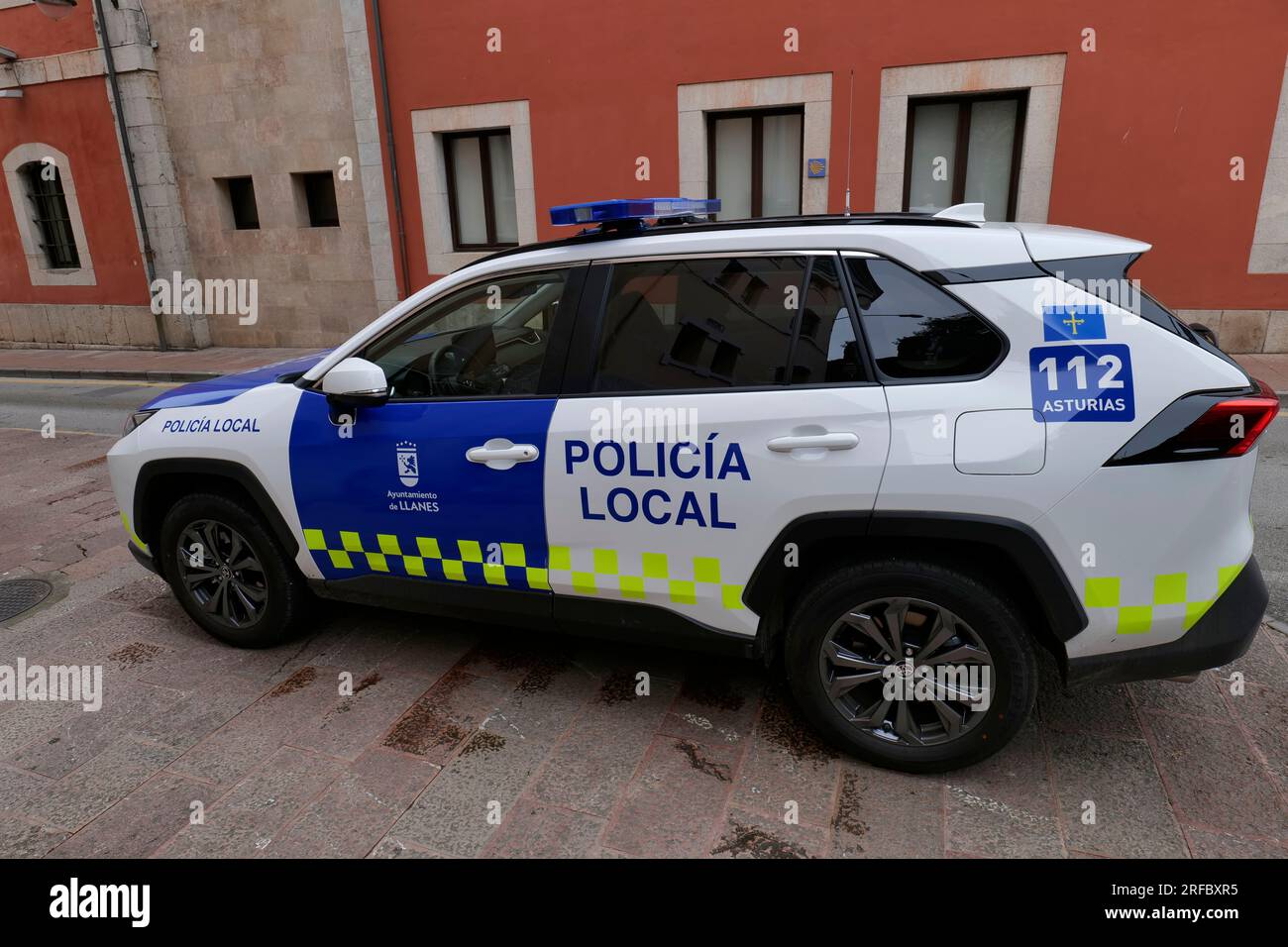 Coche Policía Nacional De España En Público Imagen editorial - Imagen de  poli, gente: 117009445