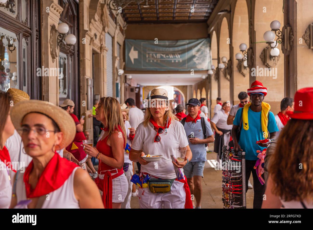 Pamplona, España 09 de julio de 2023 La gente celebra la fiesta de