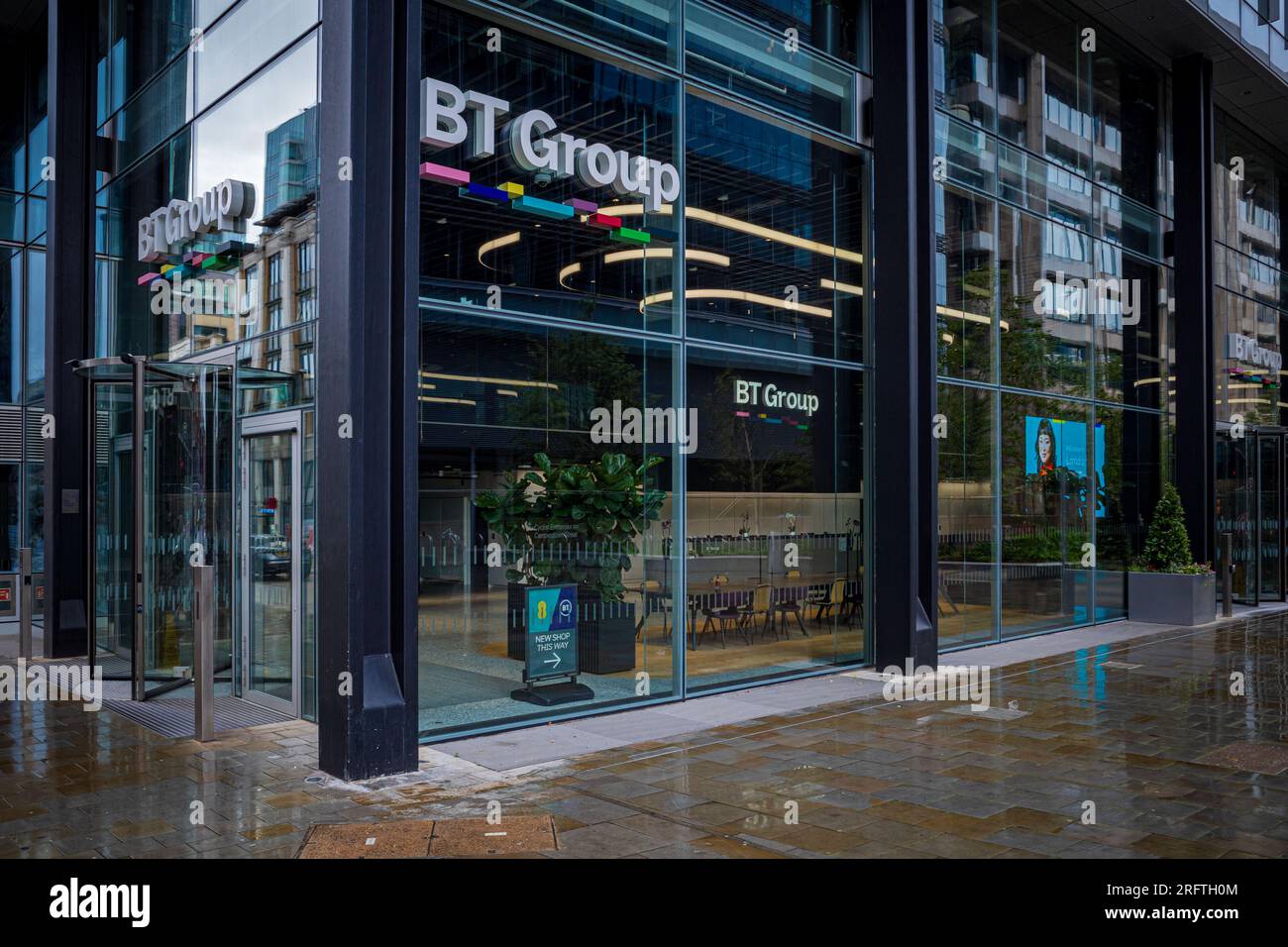 BT Group HQ Aldgate - Nueva sede de BT en One Braham Aldgate Londres. BT se trasladó a su nueva sede en noviembre de 2021. Wilkinson Eyre Arquitectos. Foto de stock