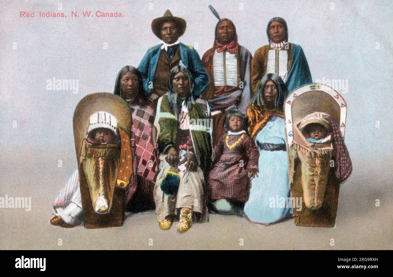 Familia tribal indígena del noroeste de Canadá. Foto de stock