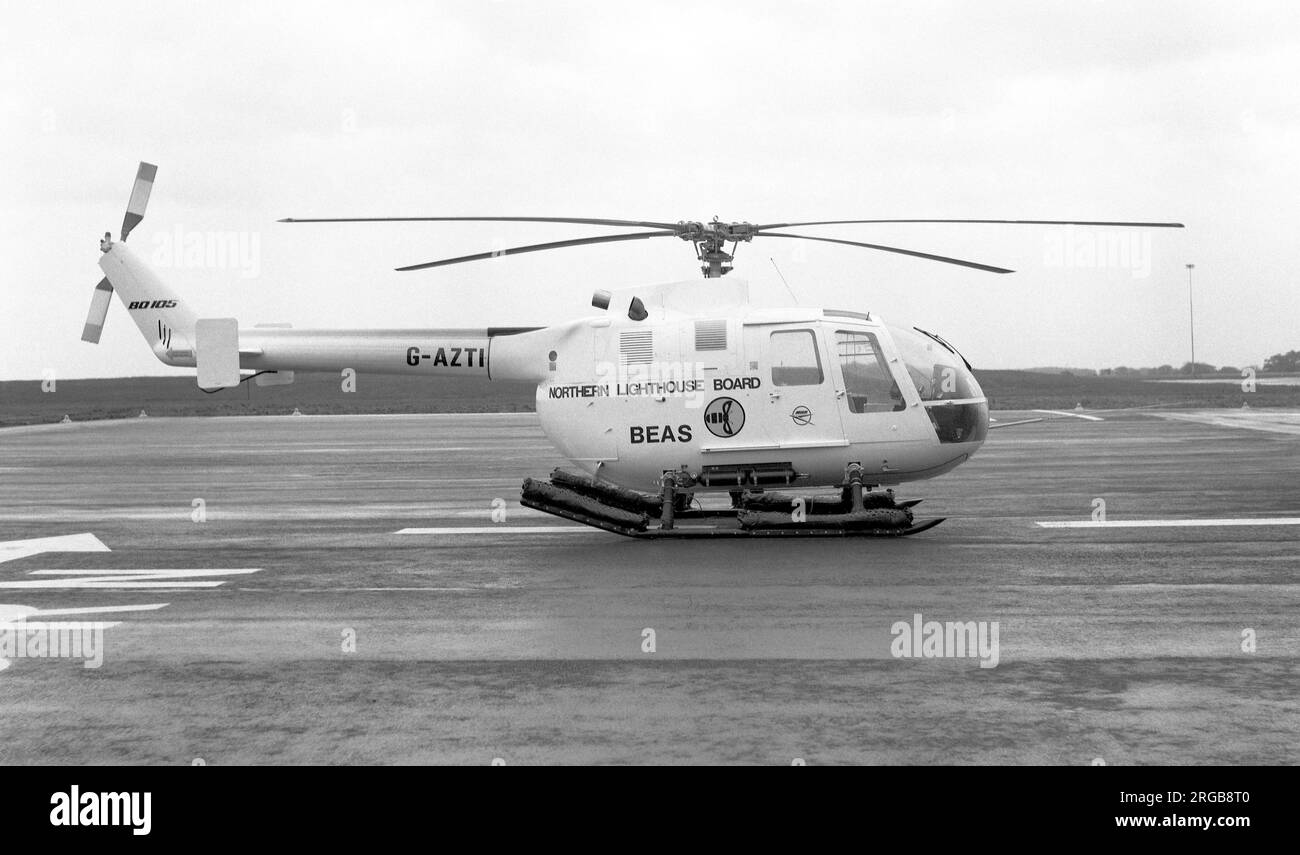 MBB Bo-105dB G-AZTI (msn S.34), operado por British Executive Air Services para el Northern Lighthouse Board, en el aeropuerto de Newcastle el 28 de mayo de 1972. Foto de stock