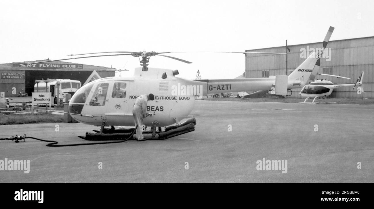 MBB Bo 105dB G-AZTI (msn S.34), del Northern Lighthouse Board, operado por British Executive Air Services Ltd., en el aeropuerto Blackpool-Squire's Gate, en octubre de 1972. Foto de stock