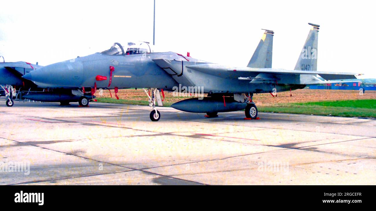 Fuerza Aérea de los Estados Unidos - McDonnell Douglas F-15E-41-MC Strike Eagle 86-0147 (msn 0993-C375, código base 'LN'), en el Salón Aeronáutico de Florennes el 7-8 de septiembre de 1997. Foto de stock