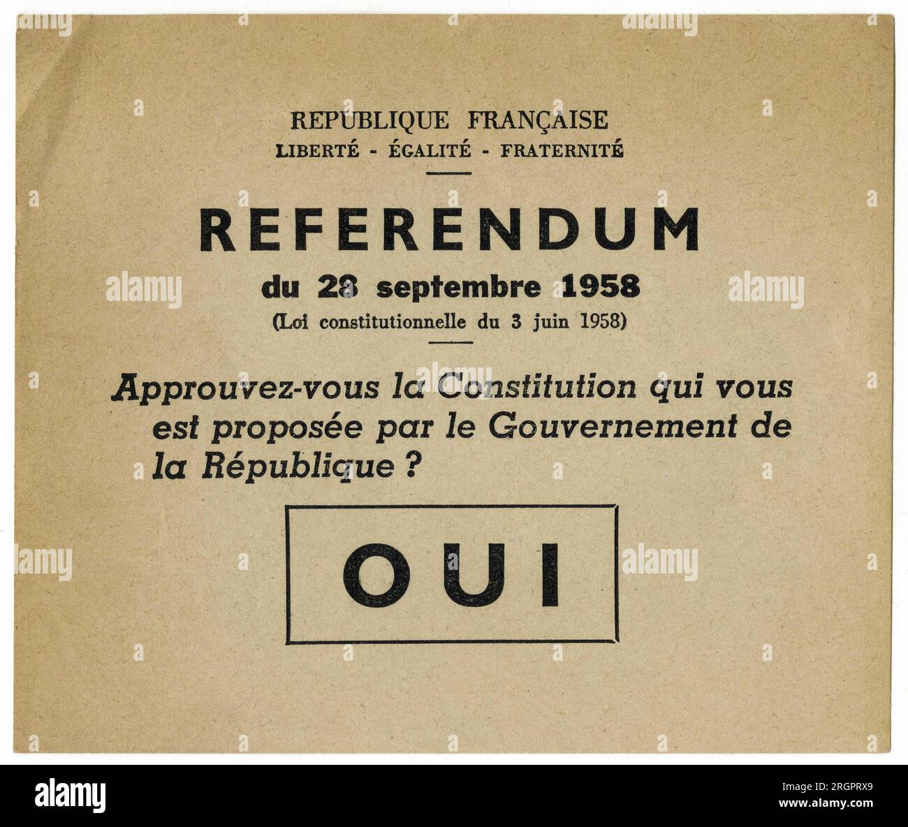 Bulletin de votar "Oui", pour le referéndum du 28 Septembre 1958, Pour une nouvelle constitución, proposee par le general Charles de Gaulle. Foto de stock