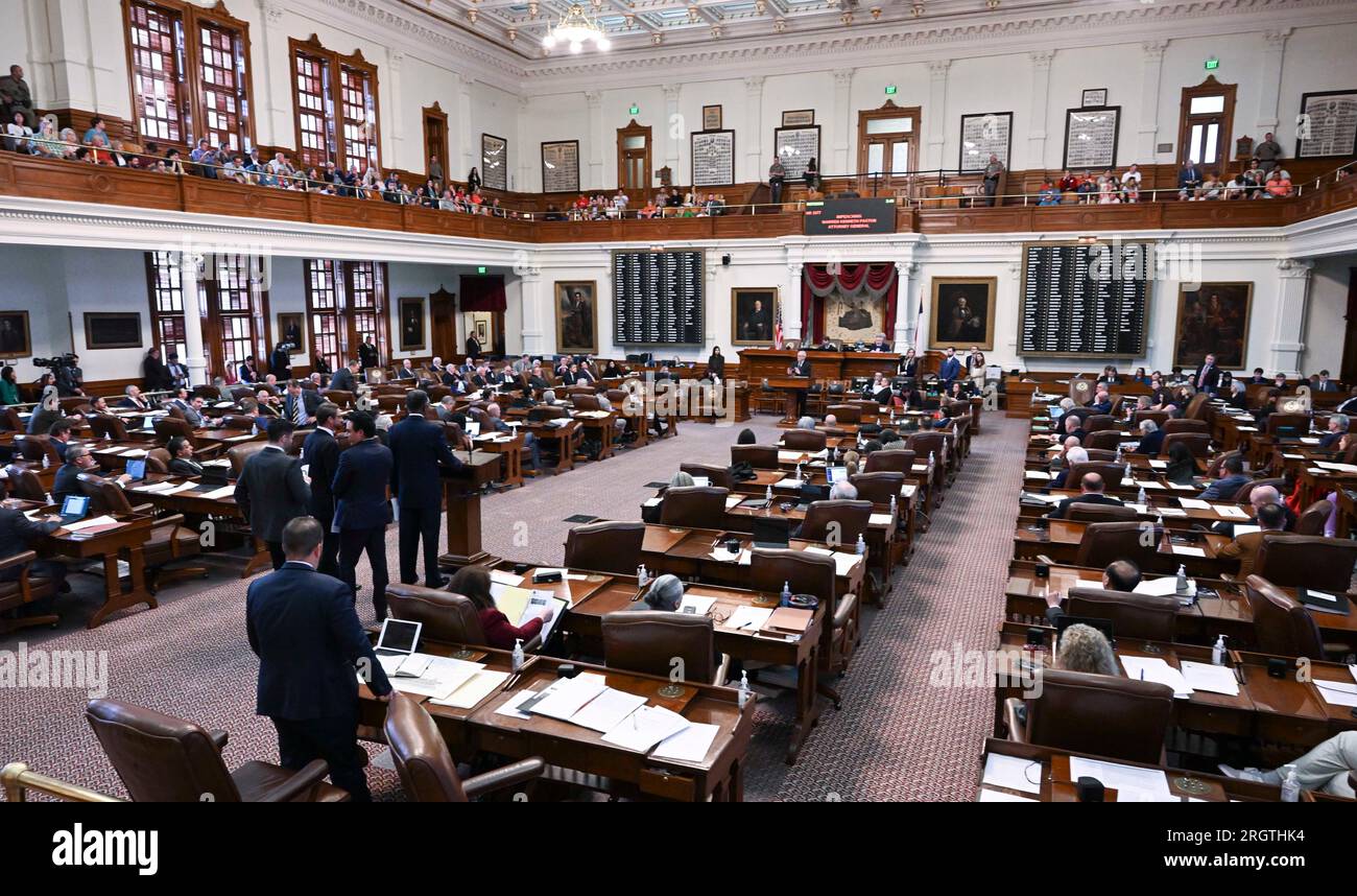 Amplia visión de la cámara de la Cámara de Representantes de Texas durante el debate sobre los