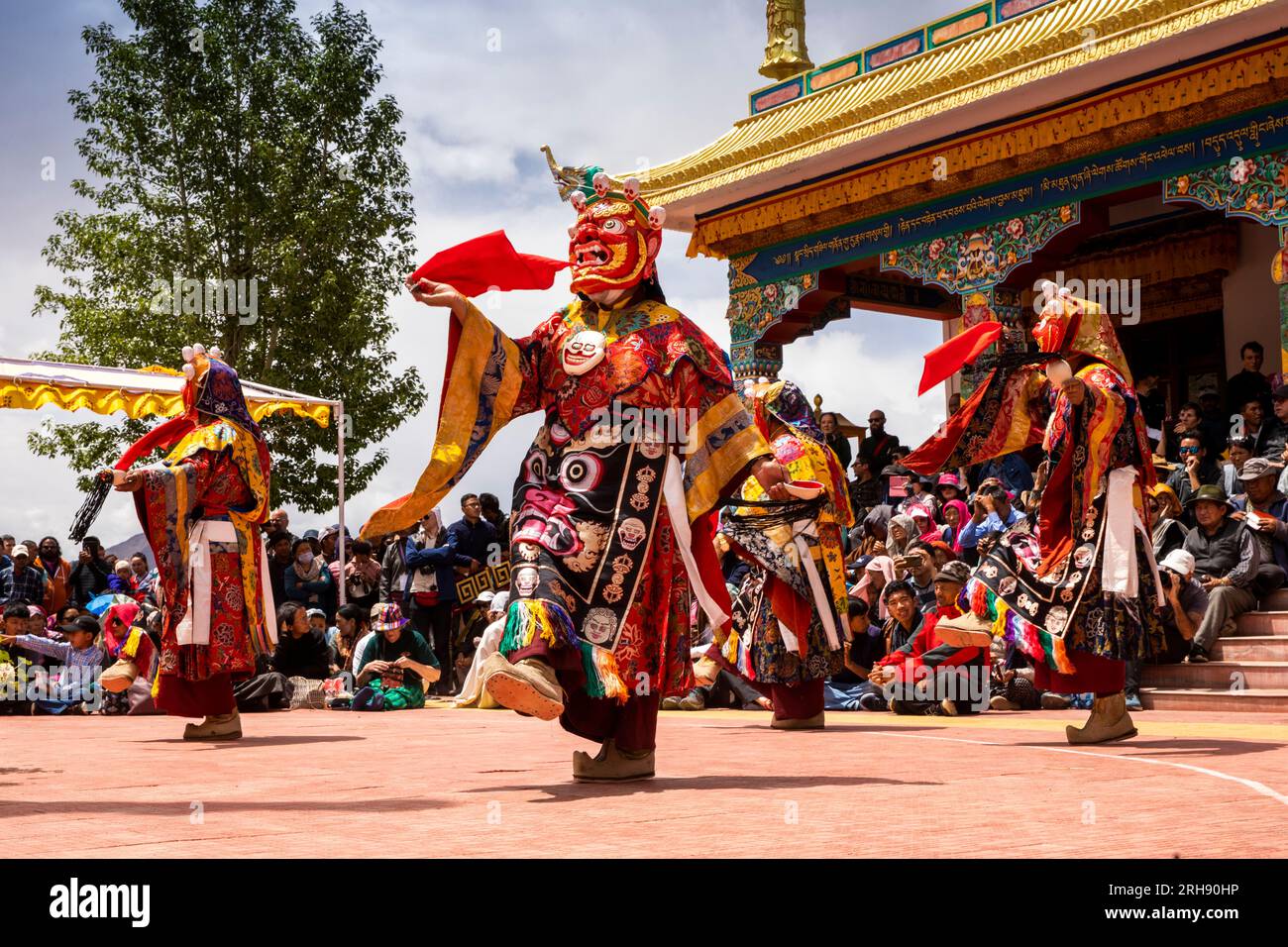 India, Ladakh, Leh Valley, Sakti, Takthok, Tak tok Tsechu, festival, bailarines de Mahakala Cham enmascarados rojos Foto de stock